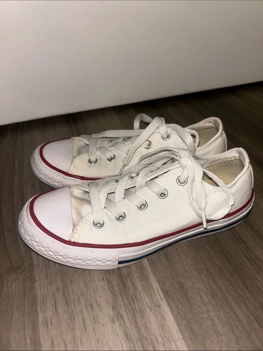 Converse Chuck Taylor All Star White Low-Top Sneakers Kids Size 1